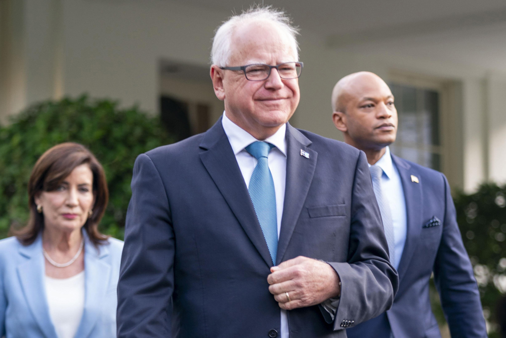 tim-walz-busca-conquistar-apoio-da-populacao-rural-para-o-partido-democrata