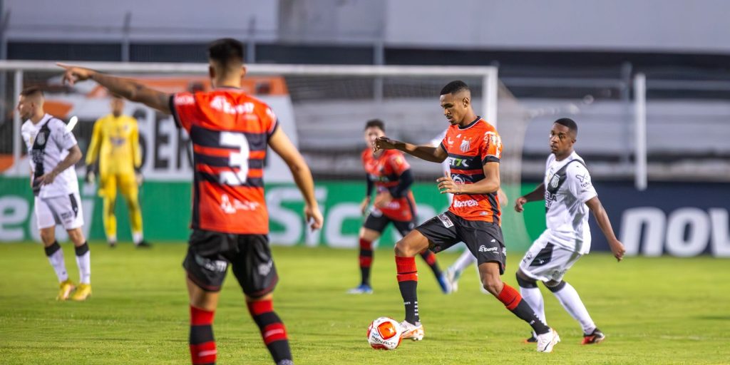 serie-b:-ponte-preta-e-ituano-jogam-para-fugir-do-z4-da-competicao