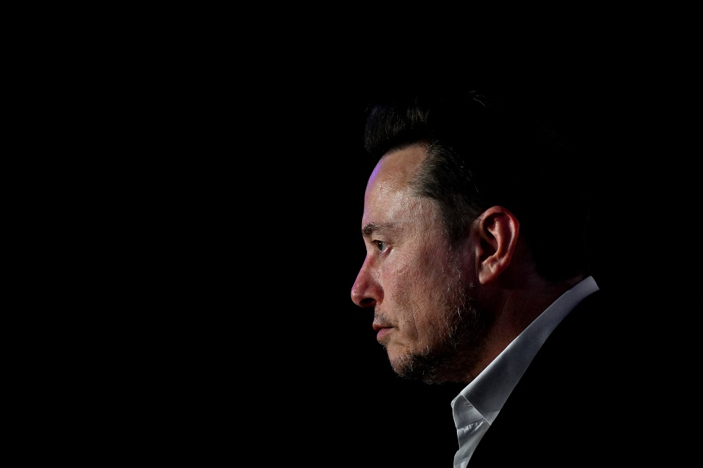 musk-paga-multa-de-r$-18,35-milhoes-e-moraes-determina-desbloqueio-de-contas-da-starlink