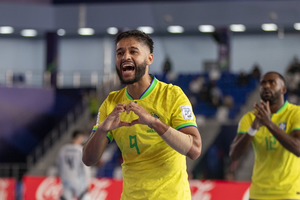 brasil-goleia-a-costa-rica-por-5-a-0-e-avanca-as-quartas-de-final-da-copa-do-mundo-de-futsal