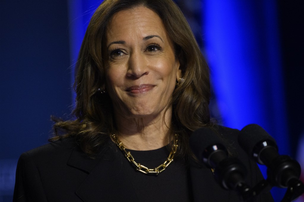 kamala-harris-promete-abordagem-pragmatica-a-economia-americana-com-foco-nas-industrias-e-classe-media