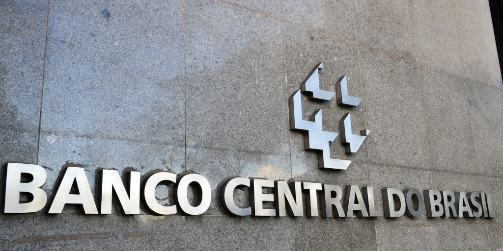 contas-publicas-tem-deficit-de-r$-21,4-bilhoes-em-agosto