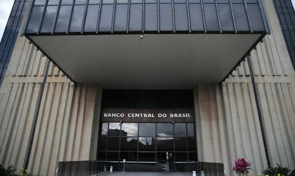 banco-central-informa-vazamento-de-53.383-chaves-pix-da-qesh