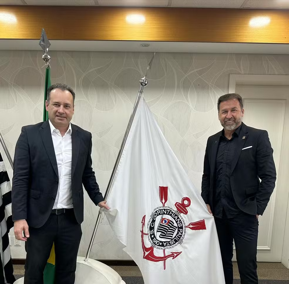 corinthians-anuncia-vinicius-cascone-como-novo-diretor-do-clube