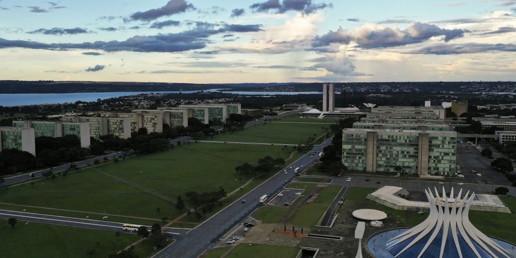 cnc-pede-reforma-administrativa-para-barrar-avanco-da-divida-publica