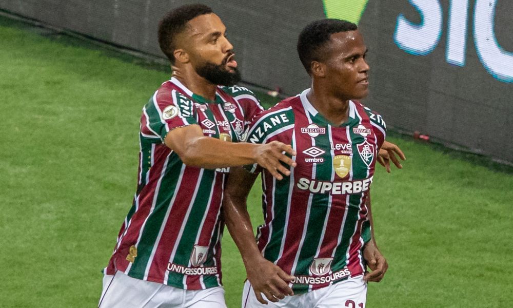 fluminense-volta-a-vencer-apos-tres-jogos,-derrota-cruzeiro-e-deixa-a-zona-de-rebaixamento-do-brasileirao