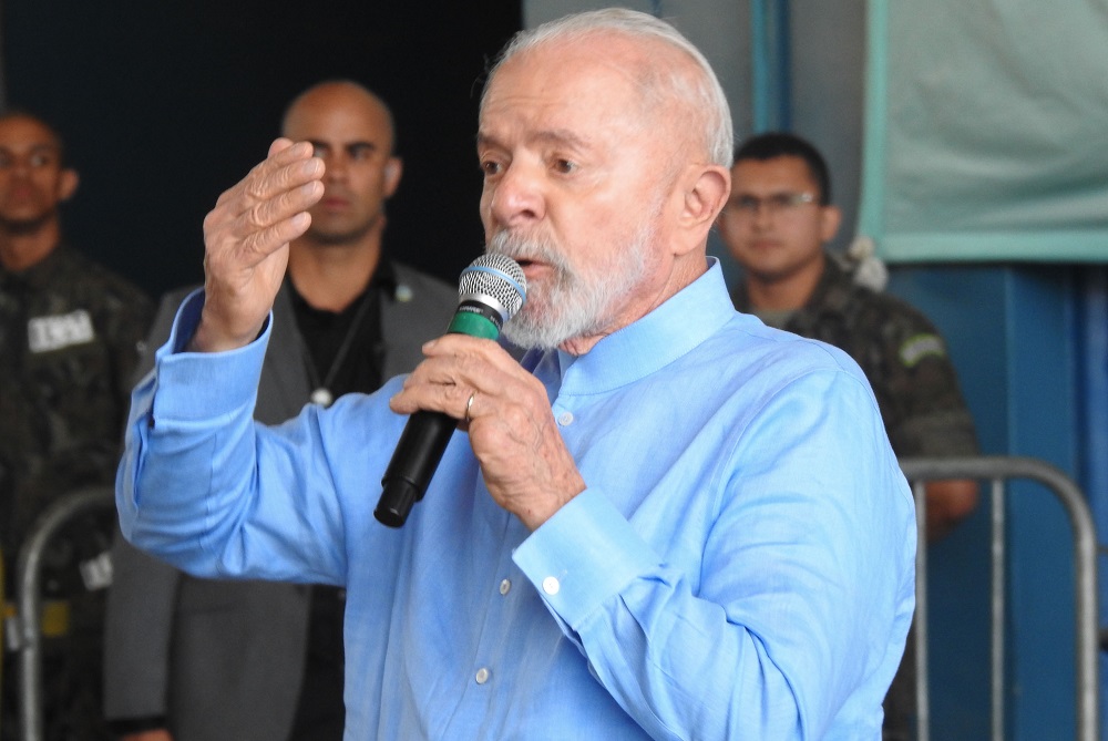 ‘vamos-comprar-um-aviao-para-a-presidencia-e-aeronaves-para-ministros’,-diz-lula