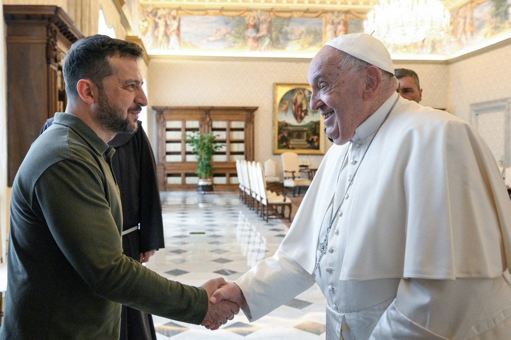 papa-francisco-recebe-zelensky-no-vaticano-nesta-sexta