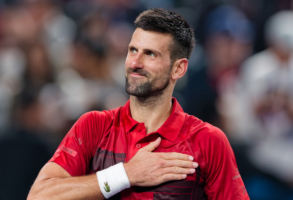 djokovic-vence-mensik,-avanca-para-semifinais-em-xangai-e-segue-na-busca-pelo-100o-titulo-da-atp