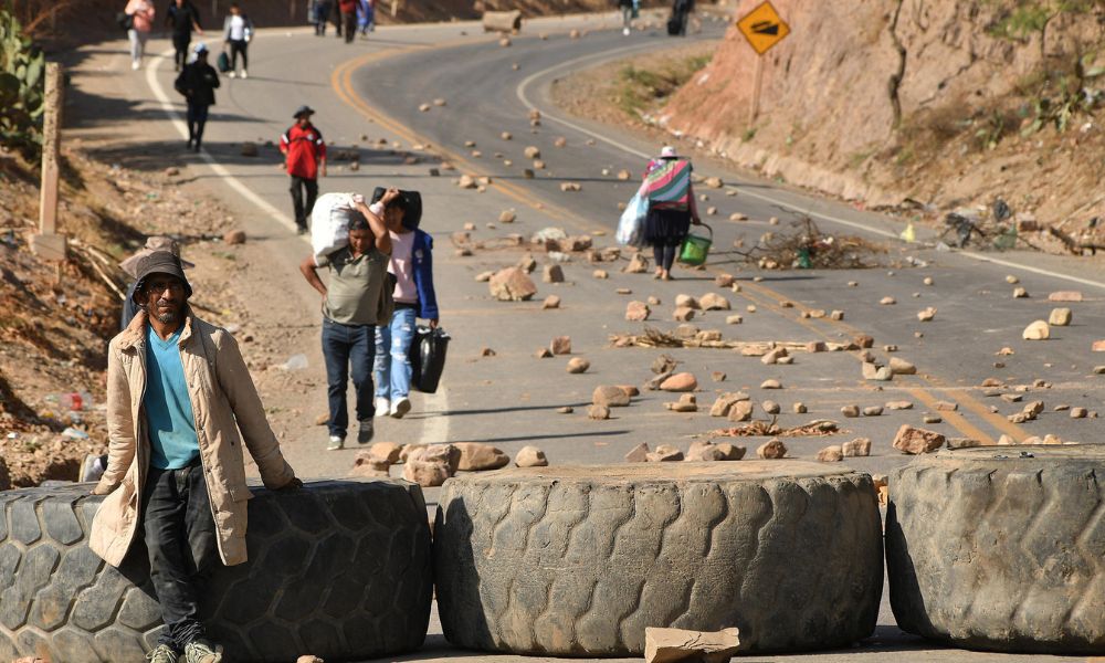 agricultores-intensificam-bloqueios-na-bolivia-em-apoio-a-evo-morales 