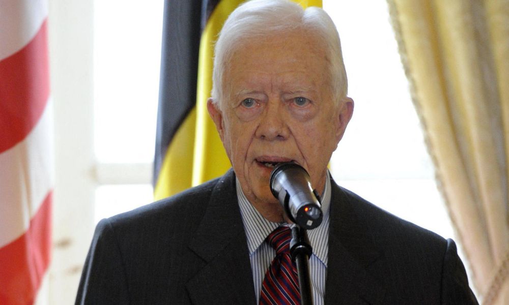 aos-100-anos,-ex-presidente-jimmy-carter-vota-pelo-correio-em-kamala-harris