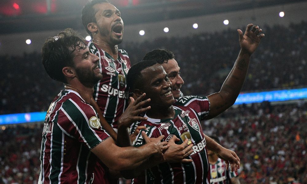 fluminense-vence-flamengo-por-2-a-0-e-respira-no-brasileirao