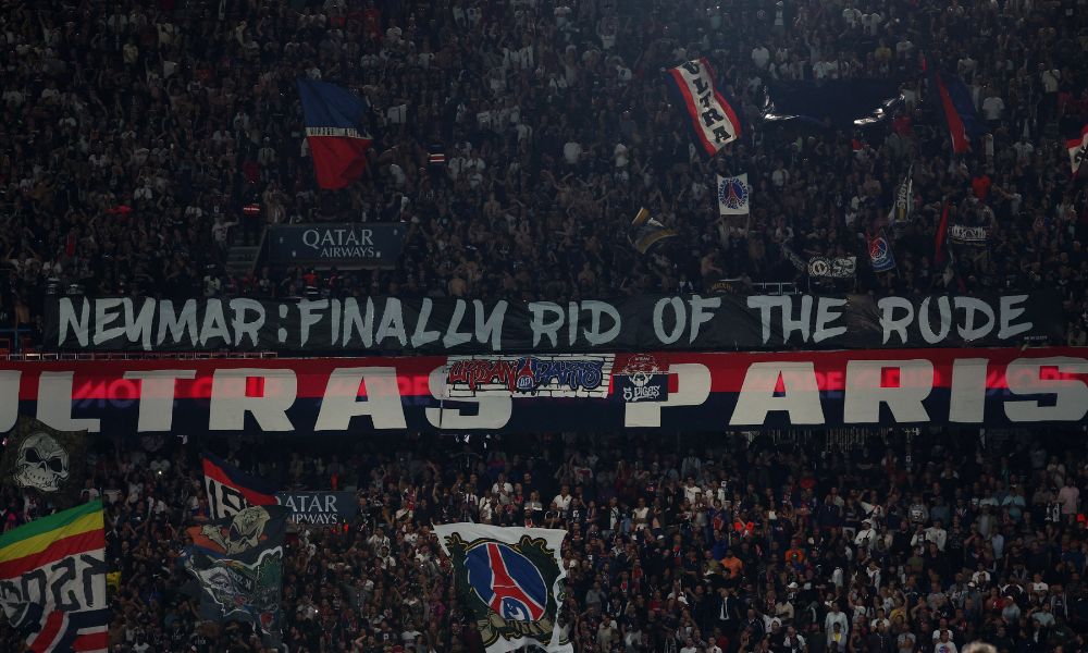 liga-francesa-estuda-punicao-a-torcida-do-paris-saint-germain-por-cantos-homofobicos