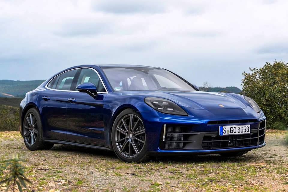 porsche-lanca-novo-panamera-2025-em-duas-versoes-com-motor-hibrido;-confira