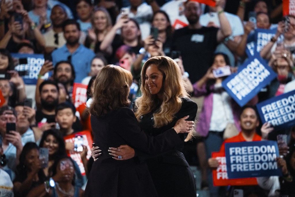 beyonce-defende-direito-das-mulheres-em-comicio-de-kamala-harris