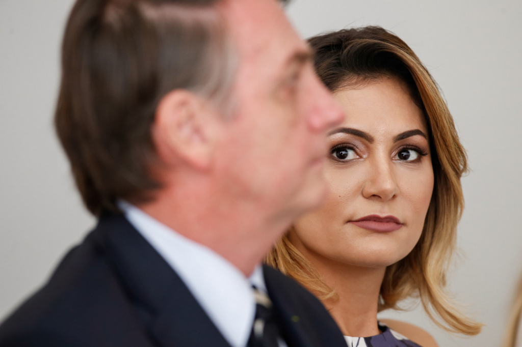 bolsonaro-diz-que-michelle-deve-se-candidatar-ao-senado-em-2026