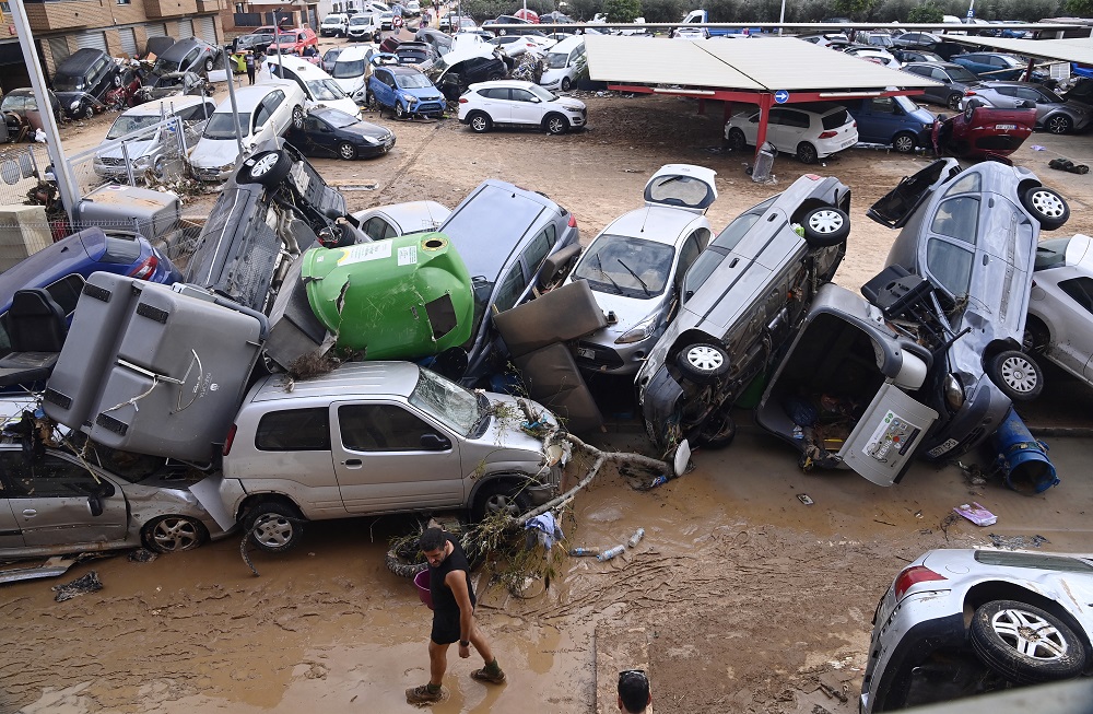 regiao-espanhola-de-valencia-sofre-com-caos-e-devastacao-apos-inundacoes;-numero-de-mortos-chega-a-158