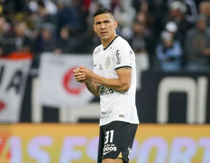 corinthians-sofre-transfer-ban-por-causa-de-balbuena-e-nao-pode-registrar-novos-jogadores-ate-2026