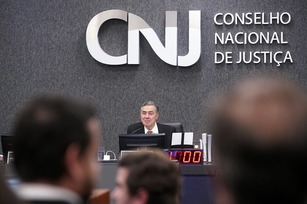 norma-do-cnj-sobre-bloqueio-de-contas-tem-punicao-a-corretoras-e-ranking-de-bancos-infratores