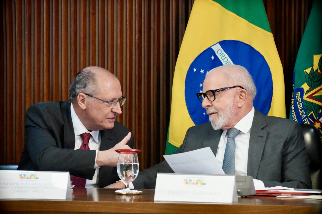 geraldo-alckmin-defende-corte-de-gastos-e-fim-da-reeleicao