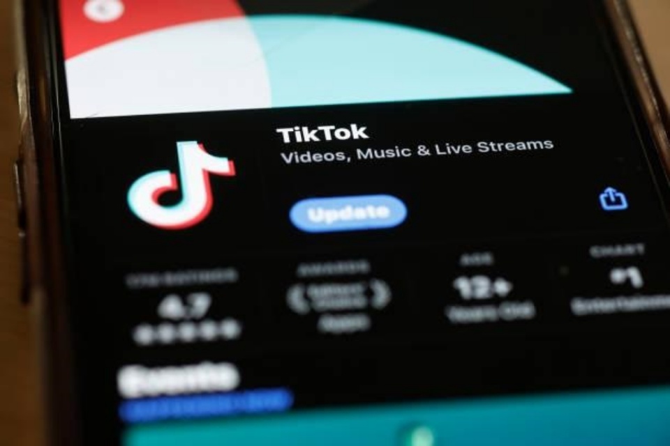 tiktok-e-processado-e-sera-investigado-por-suposto-uso-irregular-de-dados-de-menores