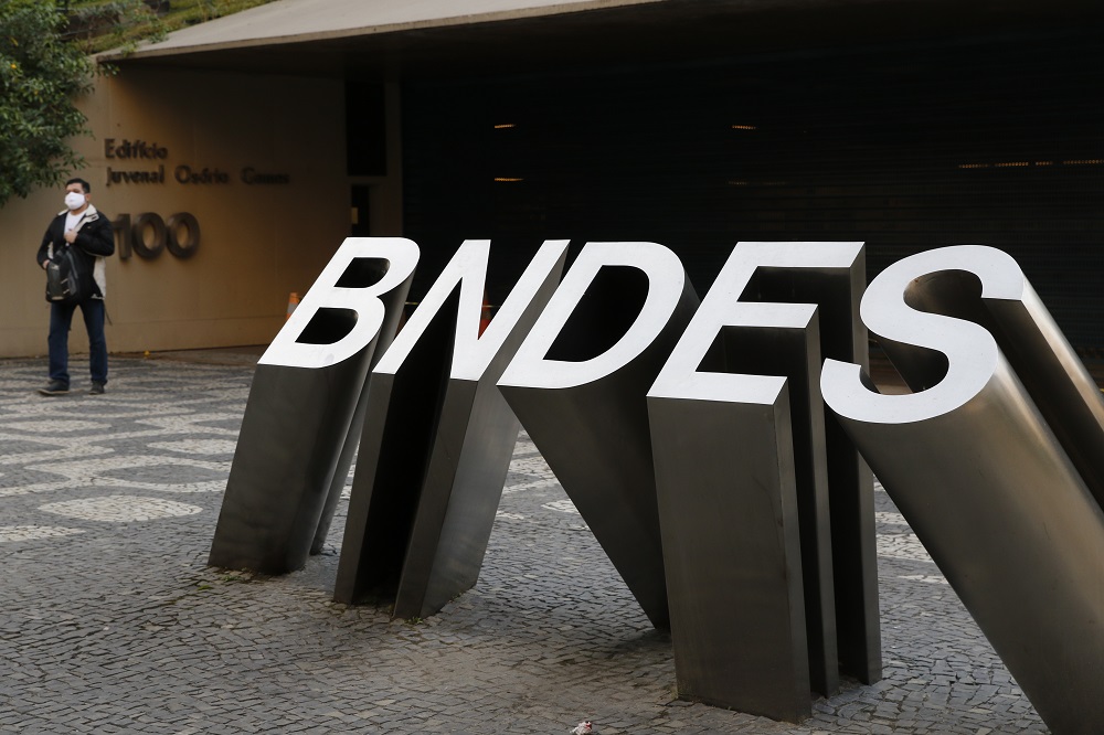 bndes-lanca-linha-de-credito-para-micro-e-pequenas-empresas-com-taxas-a-partir-de-1,49%