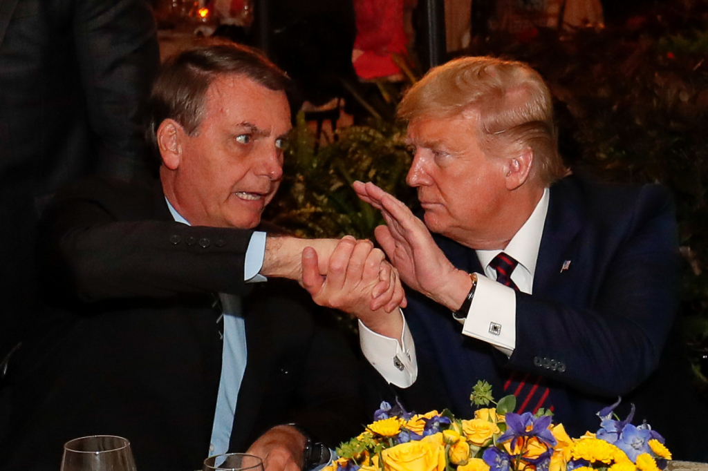 bolsonaro-parabeniza-trump-por-vitoria-nas-eleicoes-americanas:-‘ressurgimento-de-um-verdadeiro-guerreiro’