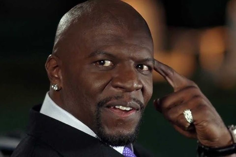 globo-insere-comercial-da-shopee-com-terry-crews-no-filme-as-branquelas-da-sessao-da-tarde