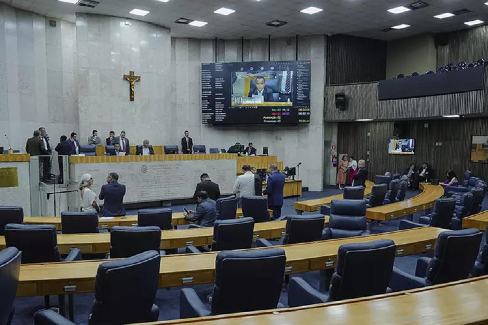 vereadores-de-sao-paulo-aumentam-proprio-salario-em-37%