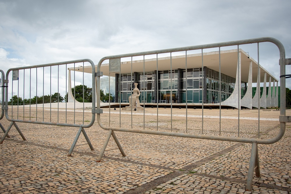 pm-encontra-mala-suspeita-proxima-a-camara-dos-deputados-mas-descarta-presenca-de-explosivos