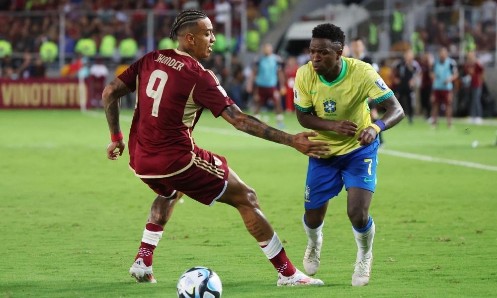 vini-jr-perde-penalti-e-brasil-fica-no-empate-com-venezuela-nas-eliminatorias