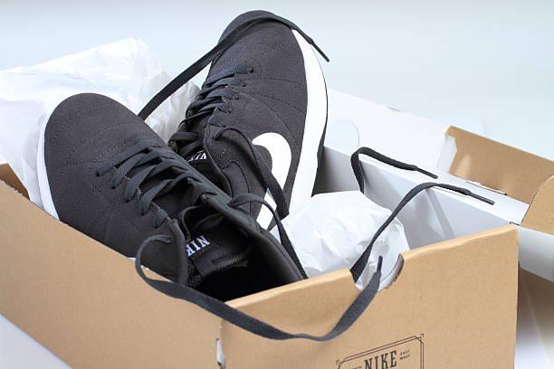 nike-revolution-7,-nike-check-canvas-e-mais-por-menos-de-r$250-na-black-november-da-netshoes;-veja