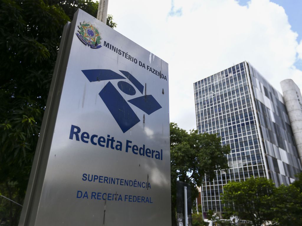 arrecadacao-de-impostos-em-outubro-cresce-9,77%-ante-setembro