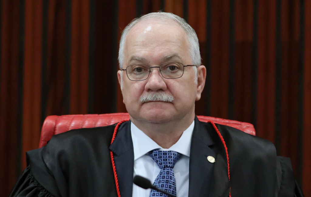 fachin-diz-que-inquerito-de-suposto-golpe-traz-‘fatos-graves’,-mas-democracia-‘e-maior-do-que-isso-tudo’