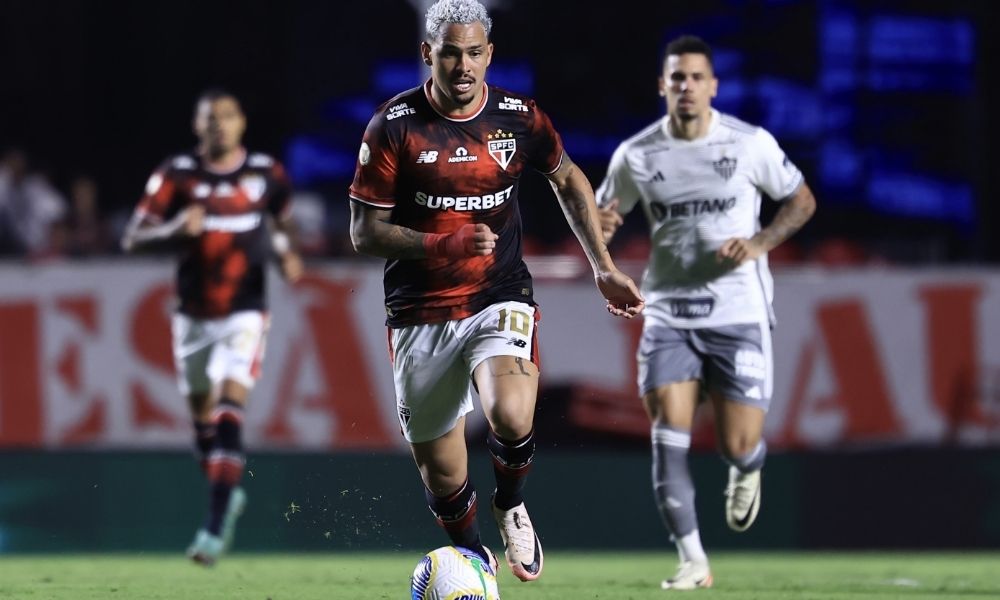 sao-paulo-garante-vaga-na-copa-libertadores-de-2025-apos-empate-com-atletico-mg