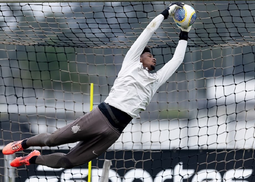 apos-flamengo-recusar-garantias-bancarias-para-contratacao-de-hugo-souza,-corinthians-tenta-solucionar-impasse