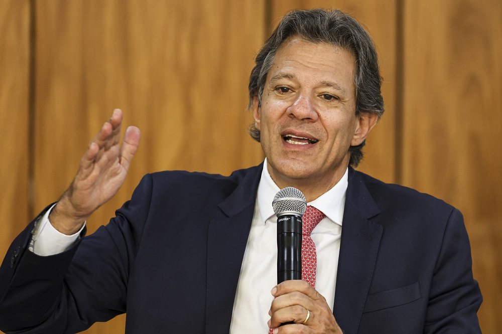 salario-minimo-seguira-subindo-acima-da-inflacao-e-dentro-do-arcabouco,-afirma-haddad