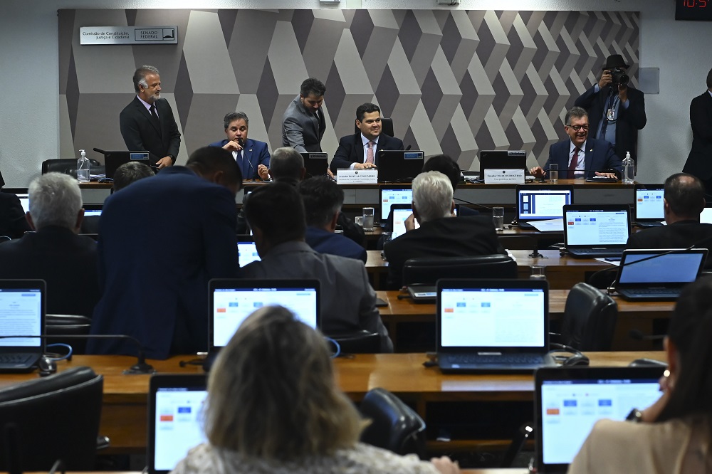 ccj-do-senado-volta-a-analisar-a-‘pec-das-praias’-nesta-semana