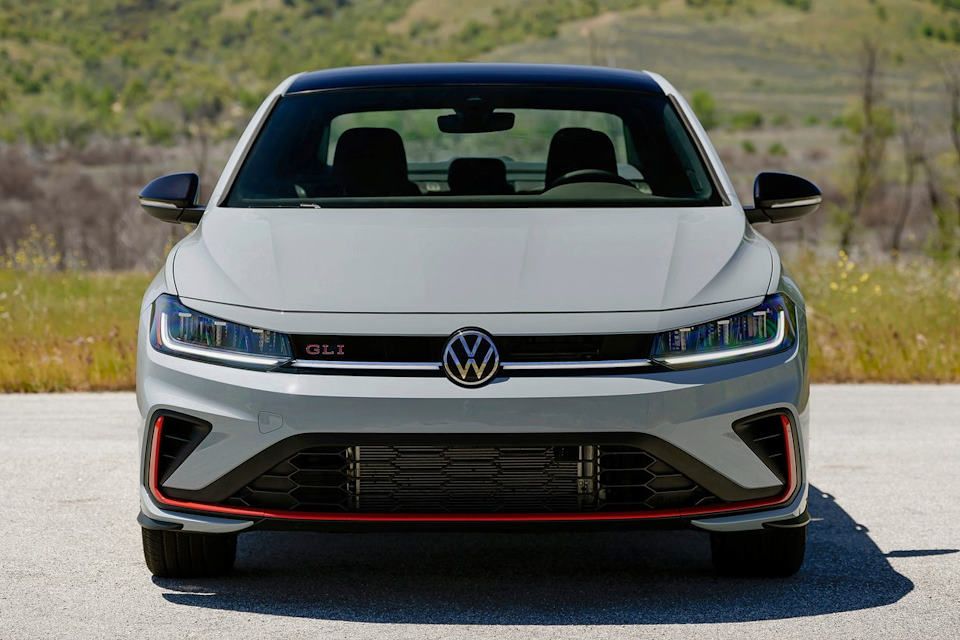 volkswagen-confirma-jetta-gli-reestilizado-para-o-brasil-em-2025