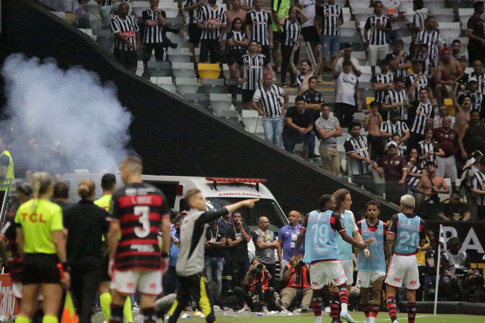 atletico-mg-desiste-de-efeito-suspensivo-e-nao-tera-torcida-em-jogo-que-pode-definir-seu-rebaixamento