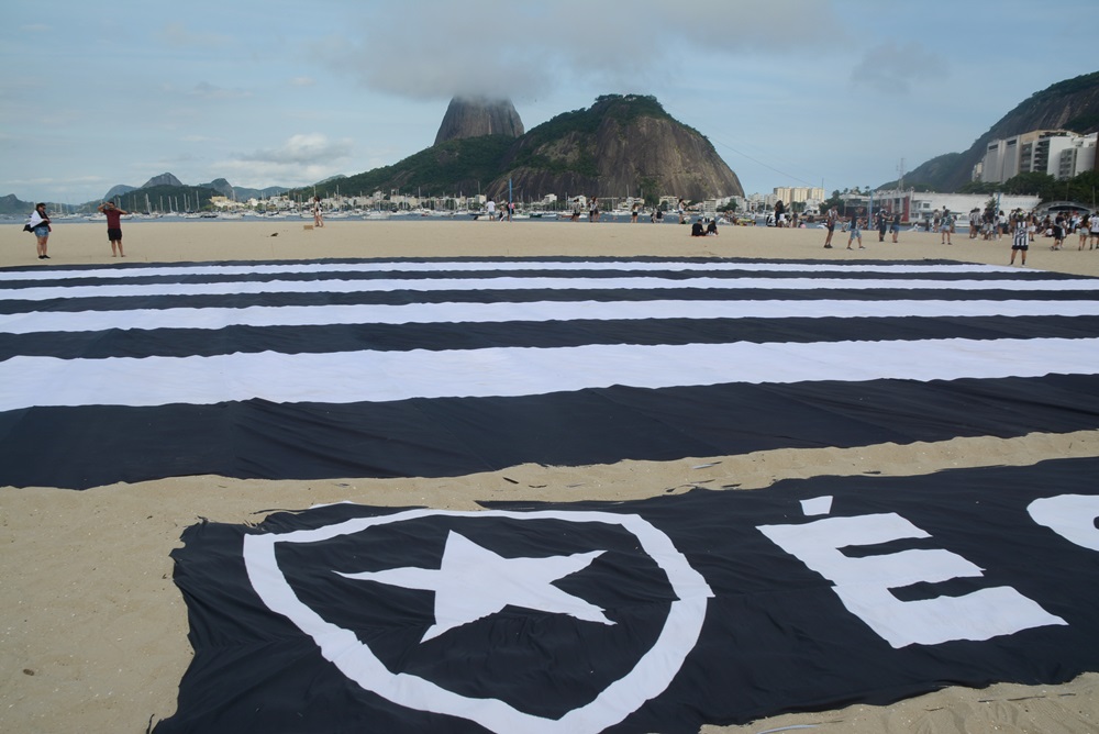 botafogo-esta-a-um-passo-de-conquistar-o-brasileiro-apos-29-anos,-mas-palmeiras-mantem-esperanca