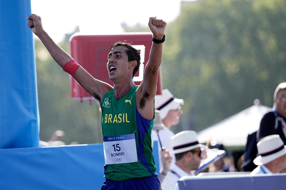 caio-bonfim-brilha-no-premio-brasil-olimpico-com-tres-trofeus