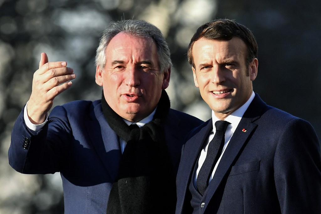 emmanuel-macron-nomeia-francois-bayrou-como-novo-primeiro-ministro-da-franca