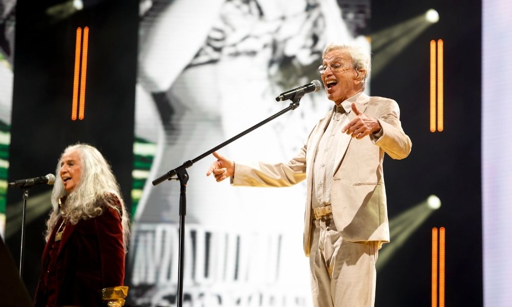 caetano-veloso-e-maria-bethania-encantam-49-mil-fas-em-show-em-sao-paulo