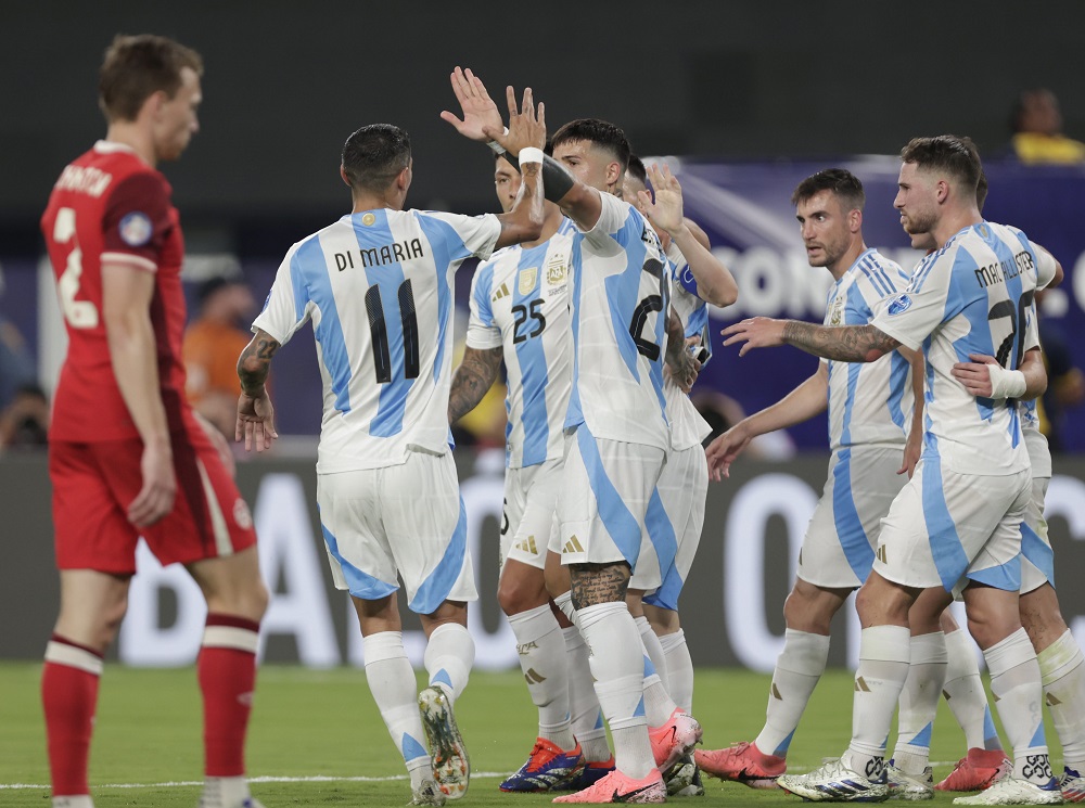 argentina-termina-2024-no-topo-do-ranking-fifa,-e-o-brasil,-em-quinto