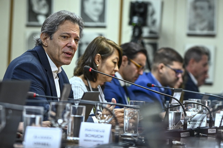 haddad-diz-que-pacote-fiscal-deve-ter-reducao-de-r$-1-em-seu-impacto-apos-mudancas-do-congresso