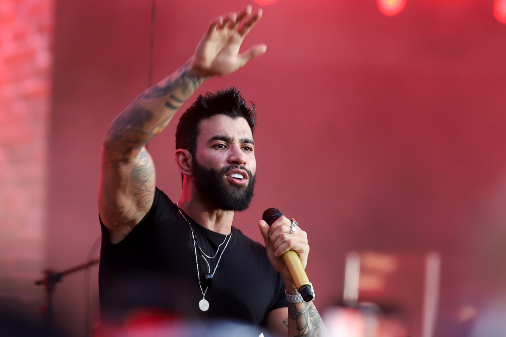 gusttavo-lima-recebe-alta-hospitalar-apos-tres-dias-internado-e-show-cancelado