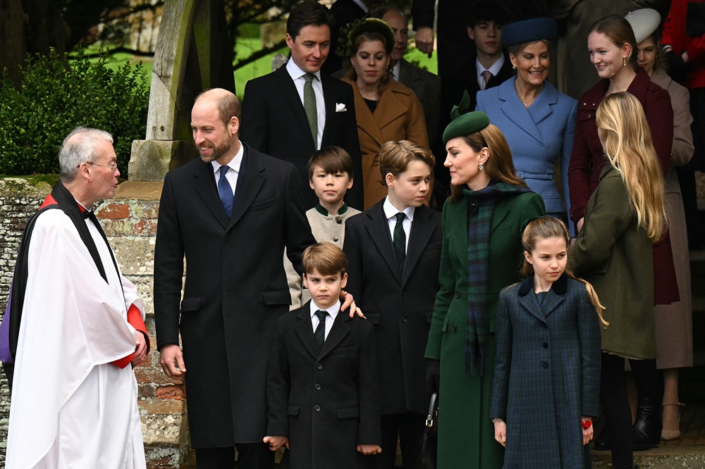 kate-middleton-retorna-ao-evento-natalino-da-familia-real-apos-tratamento-de-cancer