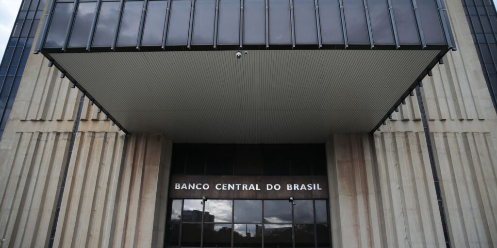 estoque-de-credito-no-brasil-sobe-1,2%-em-novembro,-diz-bc