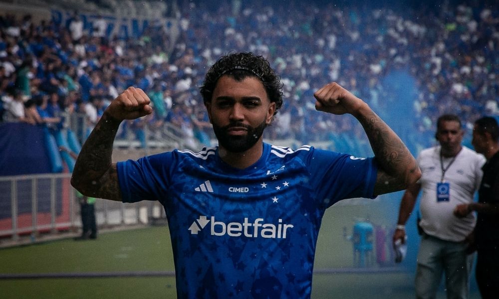 mais-de-45-mil-torcedores-lotam-o-mineirao-para-apresentacao-de-gabigol,-dudu-e-outros-quatro-reforcos